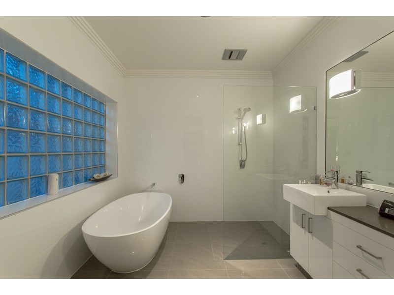 30 Norseman Court, Paradise Waters QLD 4217