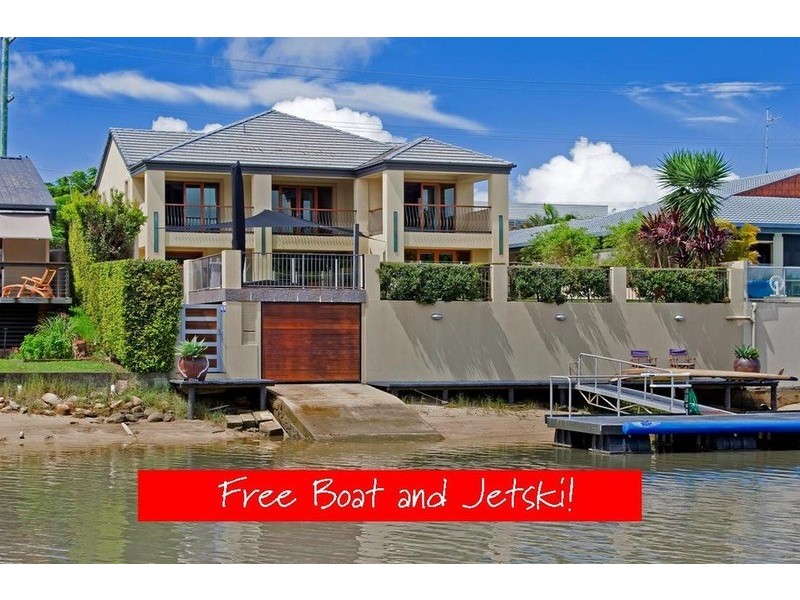 13 Etna Street, Isle Of Capri QLD 4217