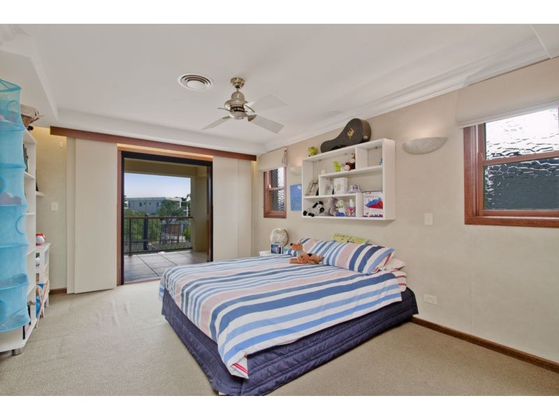 13 Etna Street, Isle Of Capri QLD 4217