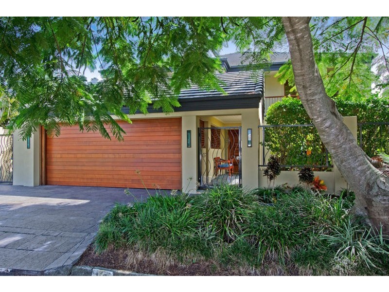 13 Etna Street, Isle Of Capri QLD 4217