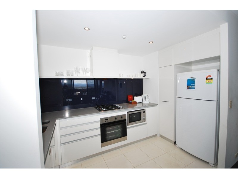 9 Ferny Avenue, Surfers Paradise QLD 4217