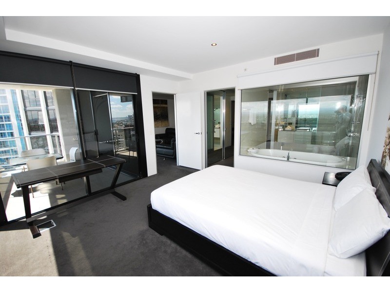 9 Ferny Avenue, Surfers Paradise QLD 4217