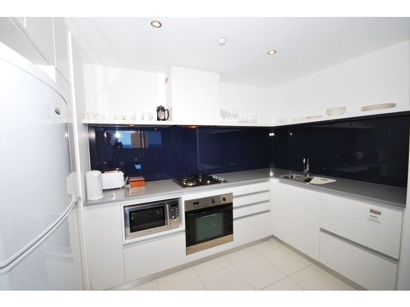 9 Ferny Avenue, Surfers Paradise QLD 4217