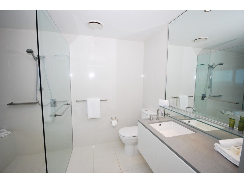9 Ferny Avenue, Surfers Paradise QLD 4217