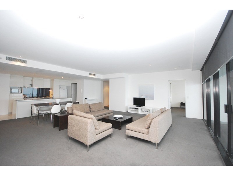 9 Ferny Avenue, Surfers Paradise QLD 4217