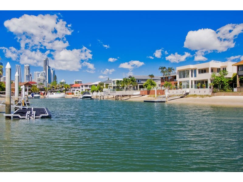 Paradise Waters QLD 4217