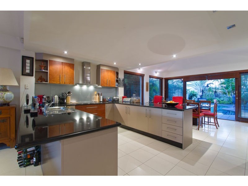 Paradise Waters QLD 4217