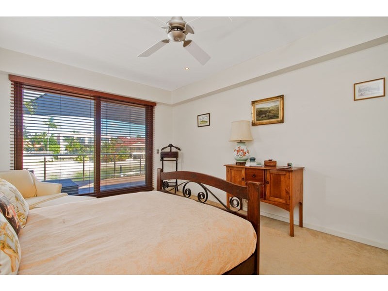 Paradise Waters QLD 4217