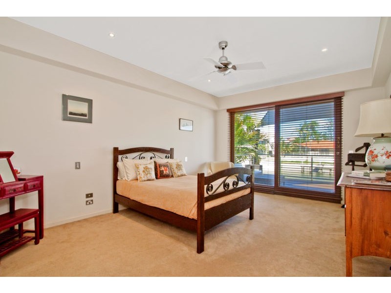 Paradise Waters QLD 4217