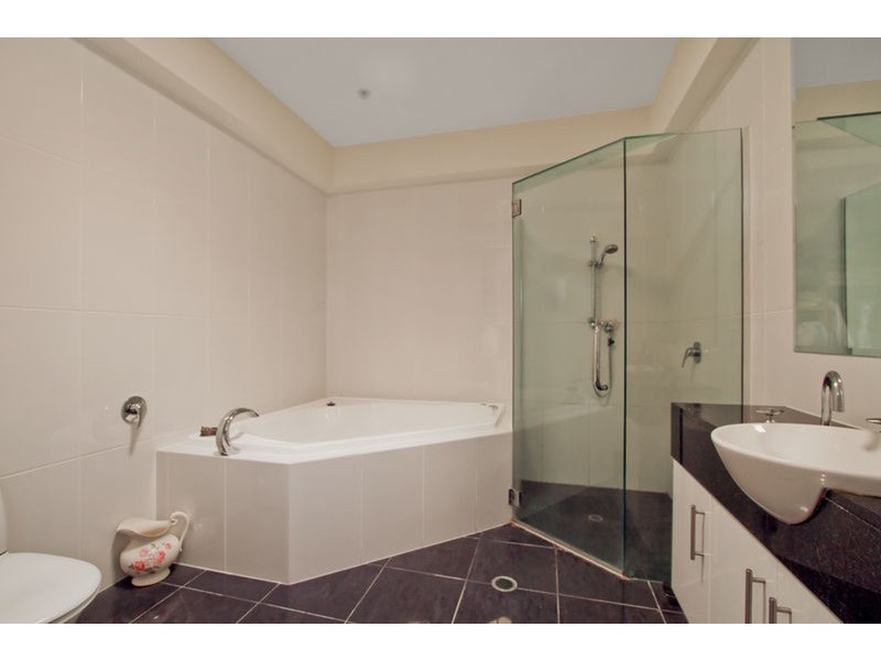 Paradise Waters QLD 4217