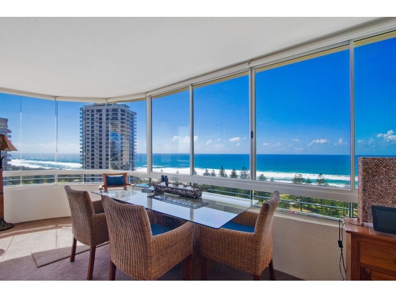 2 Montgomery Avenue, Main Beach QLD 4217