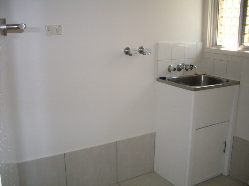 17 Allawah Street, Sorrento QLD 4217