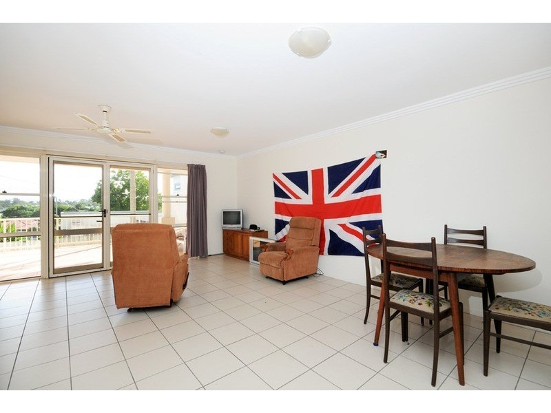 31 Chester  Terrace, Southport QLD 4215