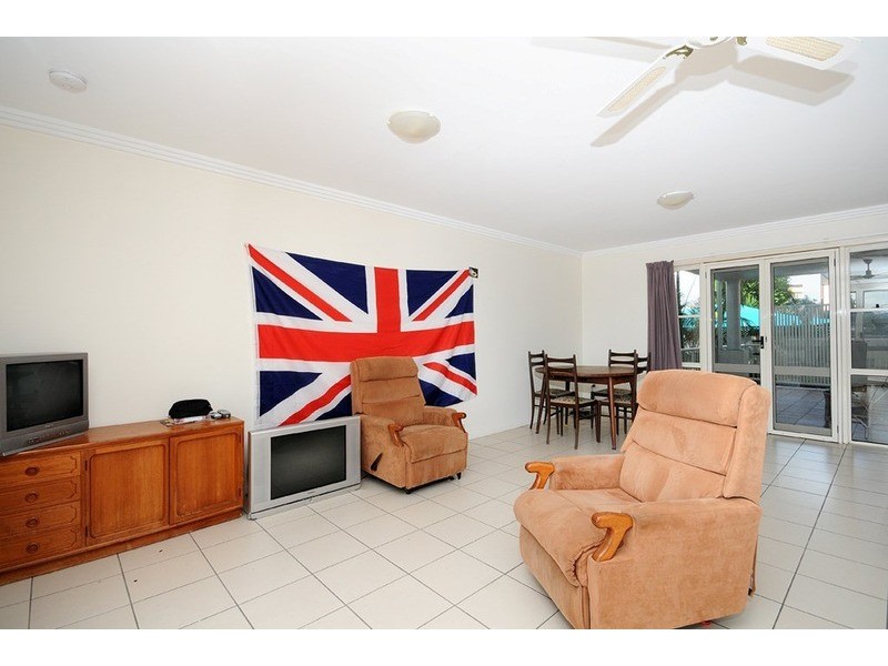 31 Chester  Terrace, Southport QLD 4215