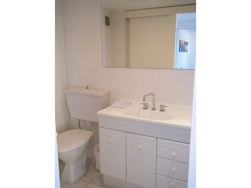 26 Esplanade “Grosvenor”, Surfers Paradise QLD 4217