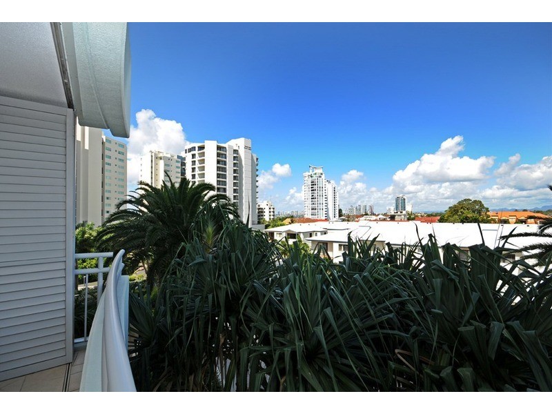 405/360 Marine Parade, Labrador QLD 4215