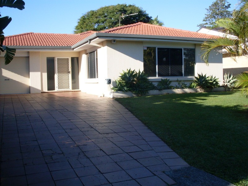 34 Via Roma, Isle Of Capri QLD 4217