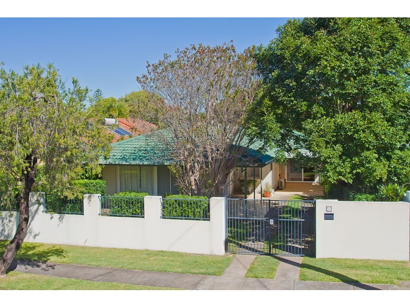 9 Brindisi Avenue, Isle Of Capri QLD 4217
