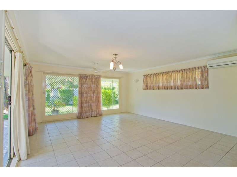 9 Brindisi Avenue, Isle Of Capri QLD 4217