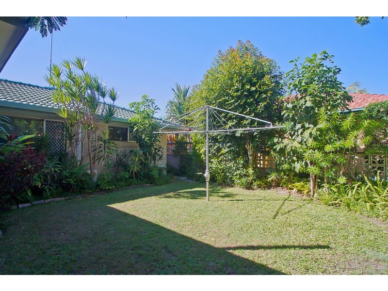 9 Brindisi Avenue, Isle Of Capri QLD 4217