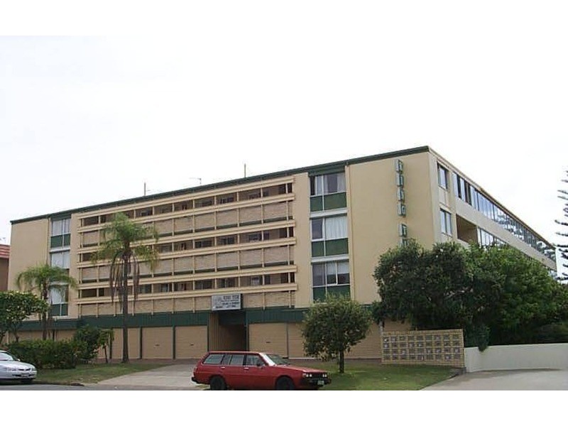 22/136 Old Burleigh  Road, Broadbeach QLD 4218