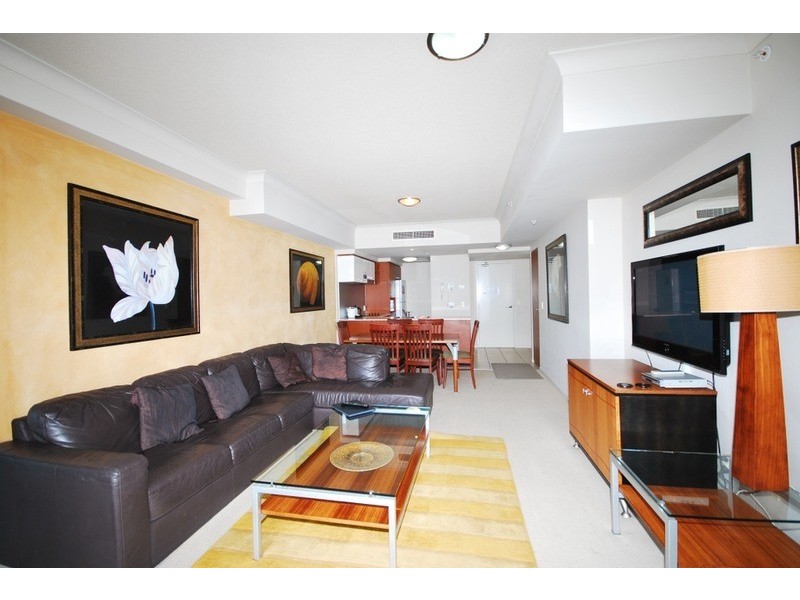 23 Ferny Avenue, Surfers Paradise QLD 4217