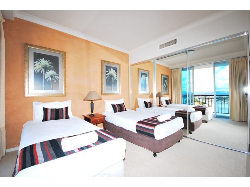 23 Ferny Avenue, Surfers Paradise QLD 4217