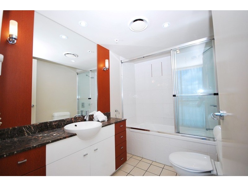 23 Ferny Avenue, Surfers Paradise QLD 4217