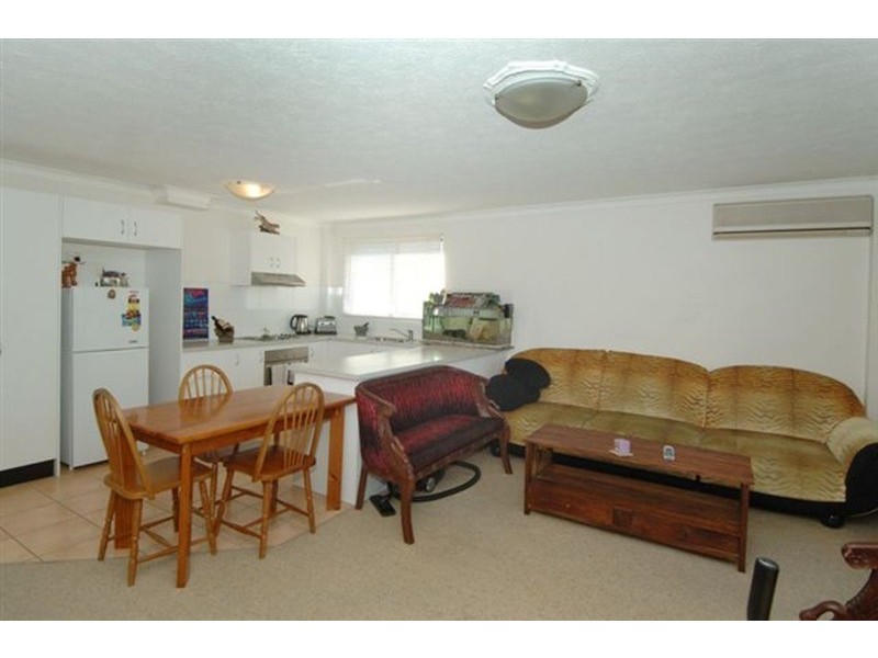 8/26 Stanhill  Drive, Surfers Paradise QLD 4217