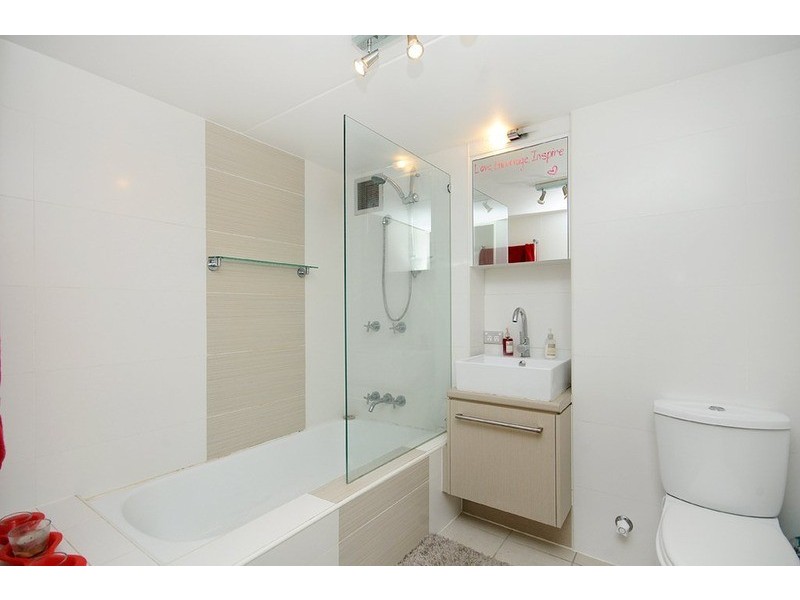 32 “Anchorage” Riverview  Parade, Surfers Paradise QLD 4217