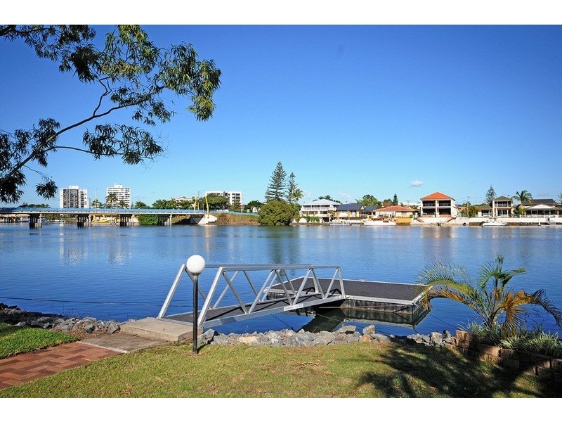 32 “Anchorage” Riverview  Parade, Surfers Paradise QLD 4217
