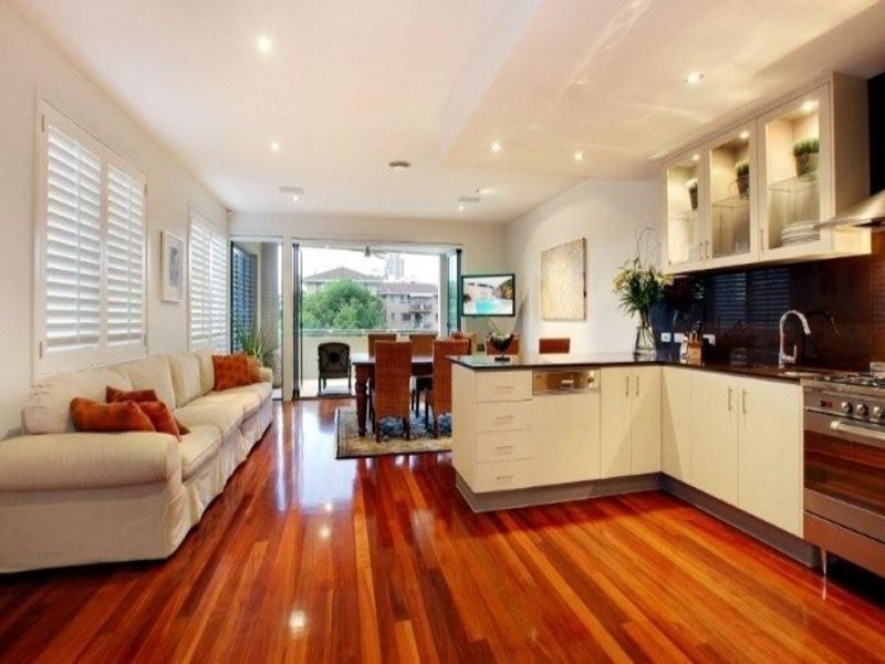 28b Armrick, Broadbeach QLD 4218