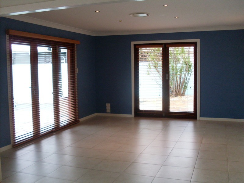 12 Beverley Crescent, Broadbeach Waters QLD 4218