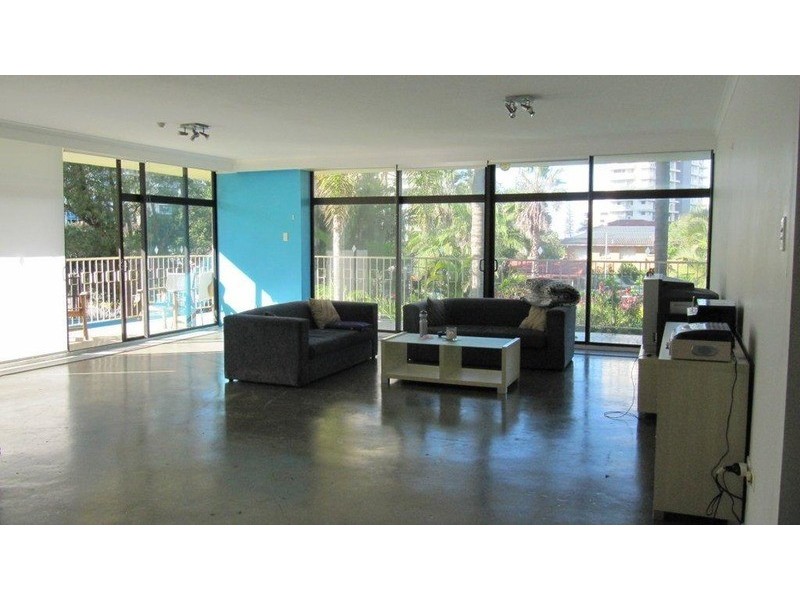 33 Thornton Street, Surfers Paradise QLD 4217