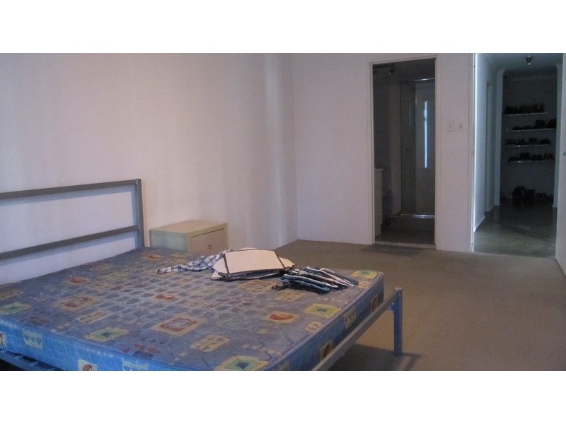 33 Thornton Street, Surfers Paradise QLD 4217