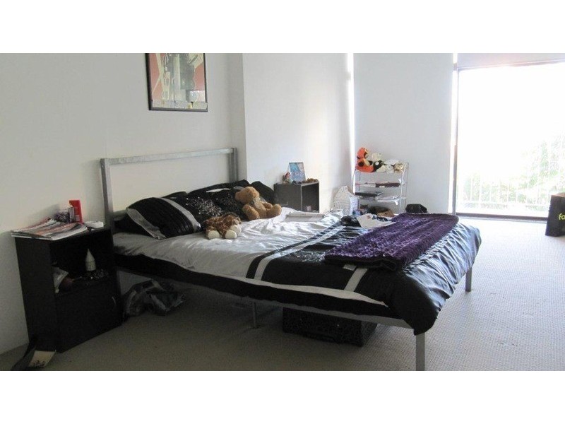 33 Thornton Street, Surfers Paradise QLD 4217