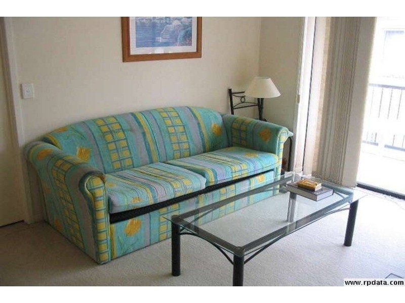 7/27 Chester  Terrace, Southport QLD 4215