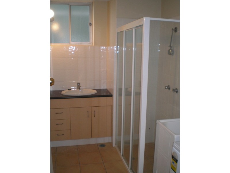 43 Garfield Terrace, Surfers Paradise QLD 4217