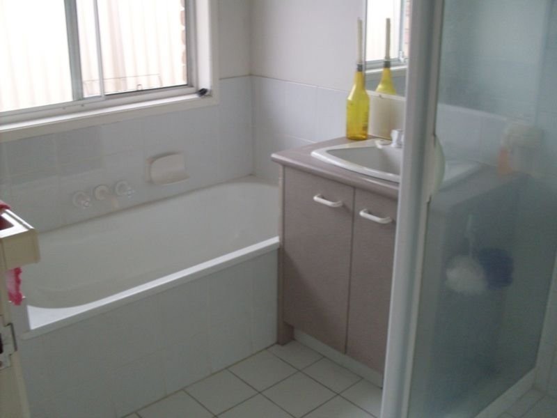 9 Henry Cotton Drive, Parkwood QLD 4214