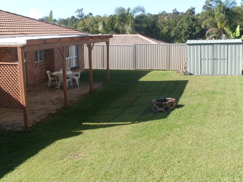 9 Henry Cotton Drive, Parkwood QLD 4214