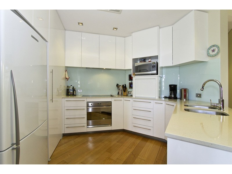 3/32 Oatland  Esplanade, Runaway Bay QLD 4216