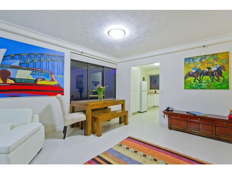 2005/5 Enderley Avenue, Surfers Paradise QLD 4217