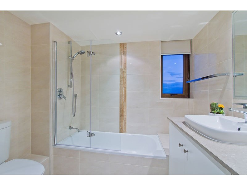 2005/5 Enderley Avenue, Surfers Paradise QLD 4217