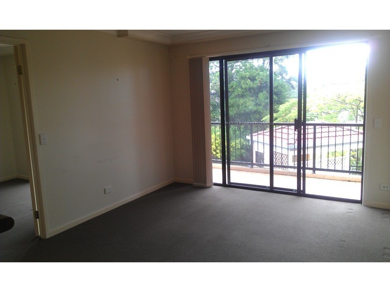 7/27 Chester  Terrace, Southport QLD 4215