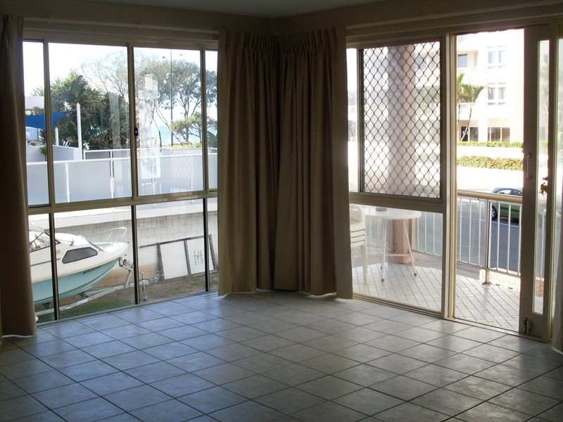 4/3 View Street, Surfers Paradise QLD 4217