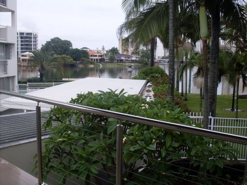 40A Watson Esplanade, Surfers Paradise QLD 4217