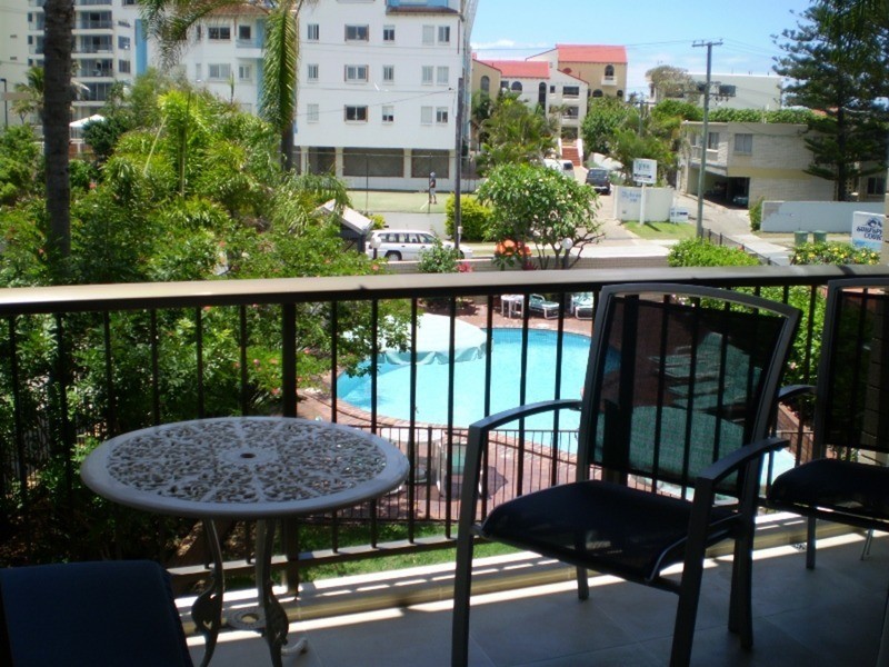 21 Old Burleigh Road, Surfers Paradise QLD 4217