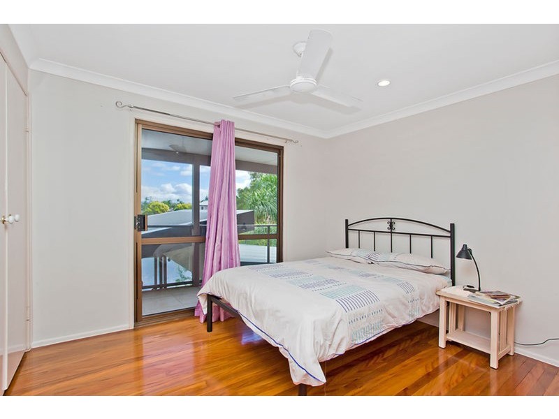 30 Blair Athol Crescent, Sorrento QLD 4217