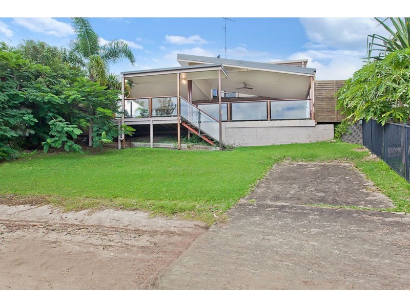 30 Blair Athol Crescent, Sorrento QLD 4217