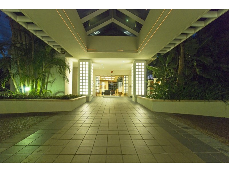 20 “Solitaire” Riverview  Parade, Surfers Paradise QLD 4217